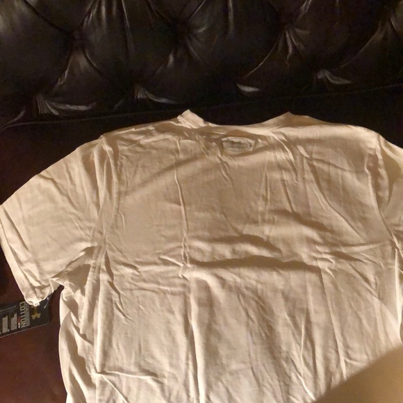 Under armour tee - Picture 2 of 2